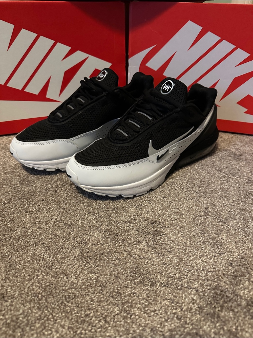 Nike Air Max Pulse 'Black Pure Platinum' (2023) Size 9.5